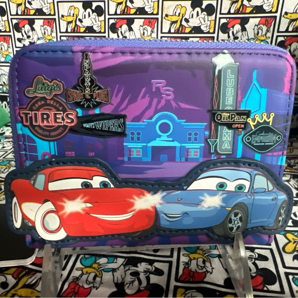 Loungefly Disney Pixar Cars Lightning McQueen & Sally Nighttime GID Wallet NWT - Picture 2 of 7